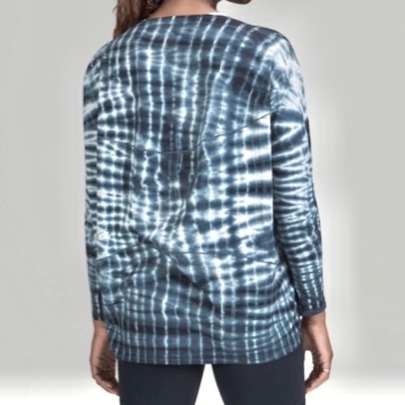 Lulu Lemon Back In Action Long Sleeve Top - Picture 3 of 6